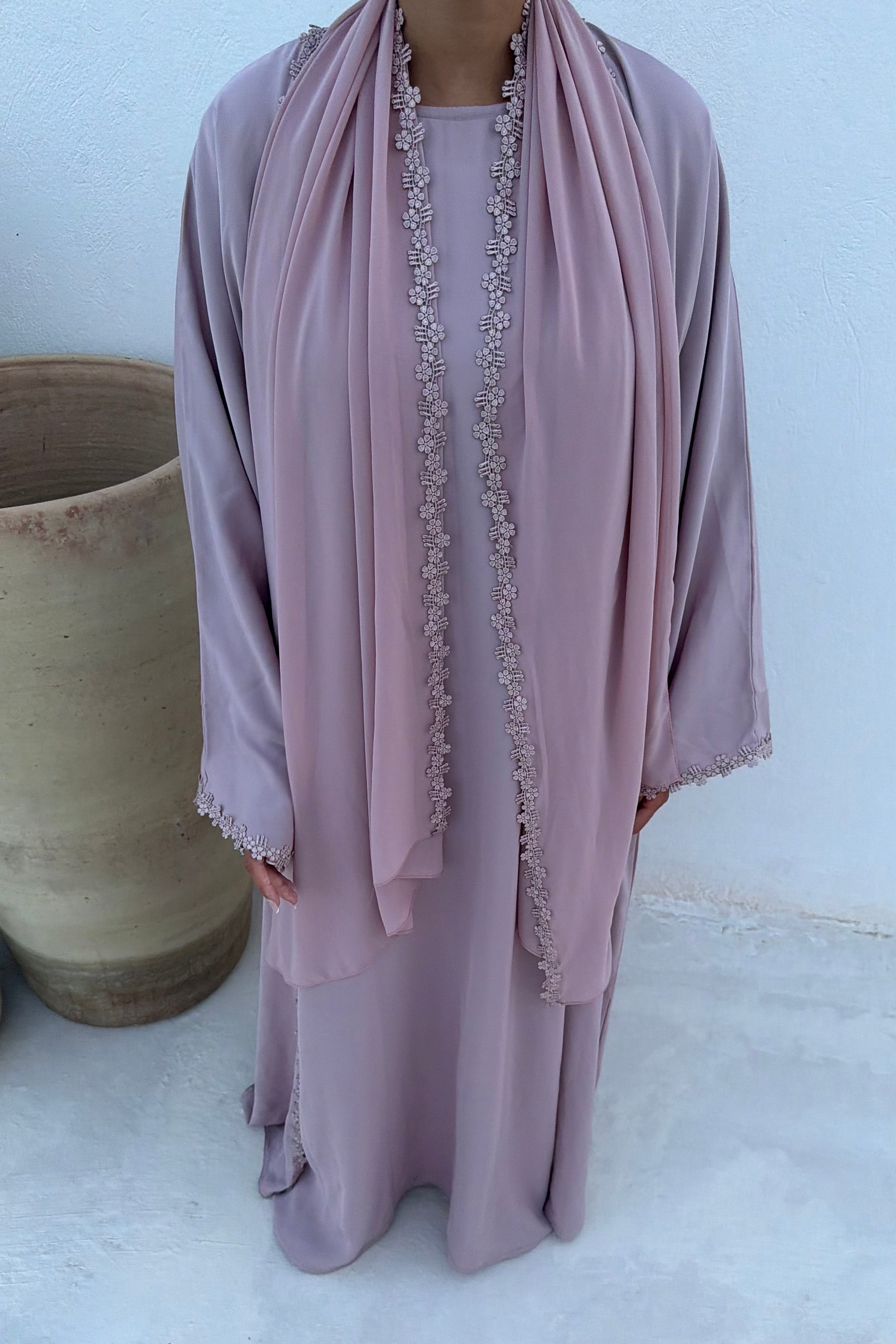 Abaya fleurie Lila