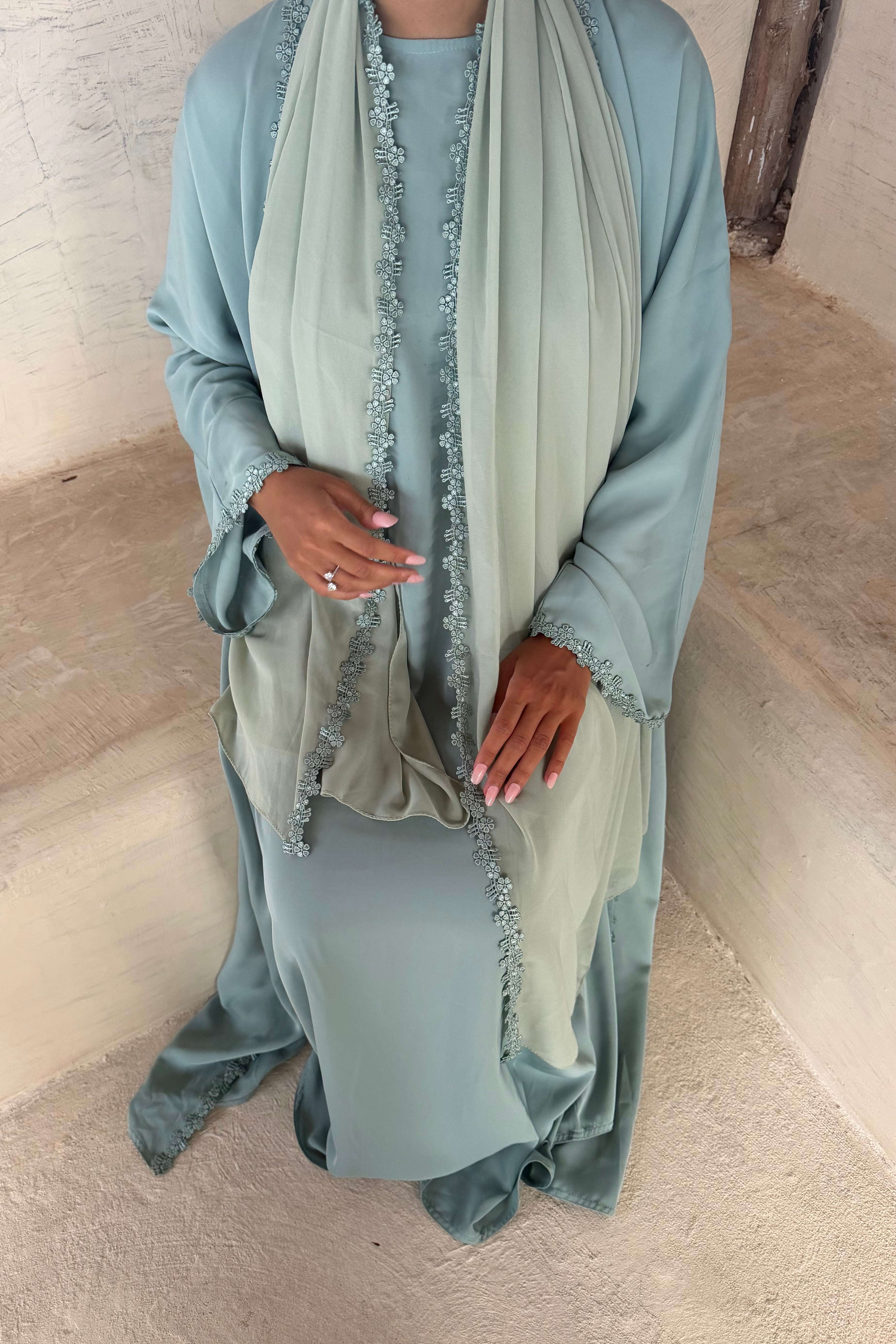 Abaya fleurie Verte