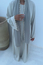 Abaya fleurie Beige