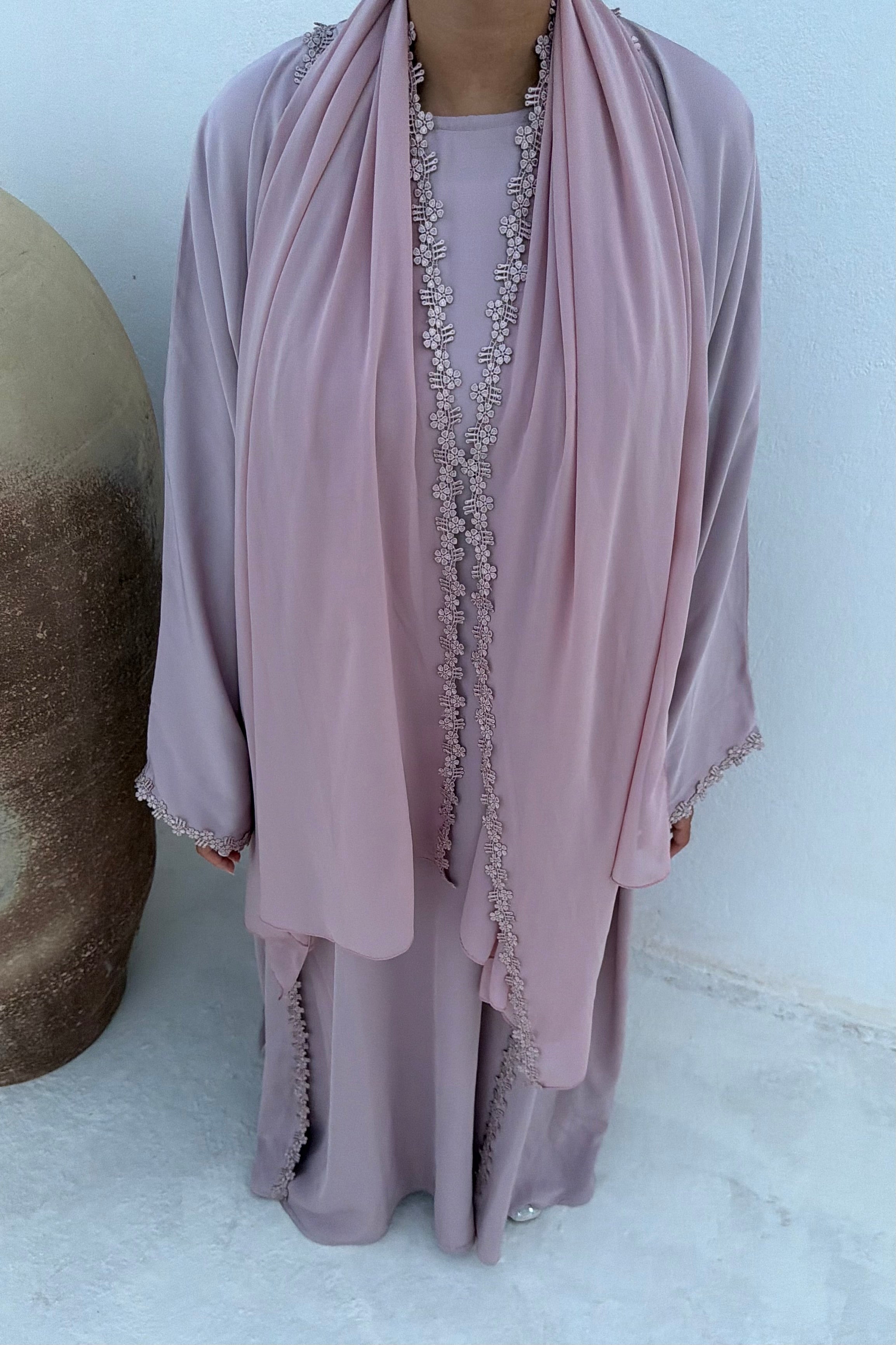 Abaya fleurie Lila